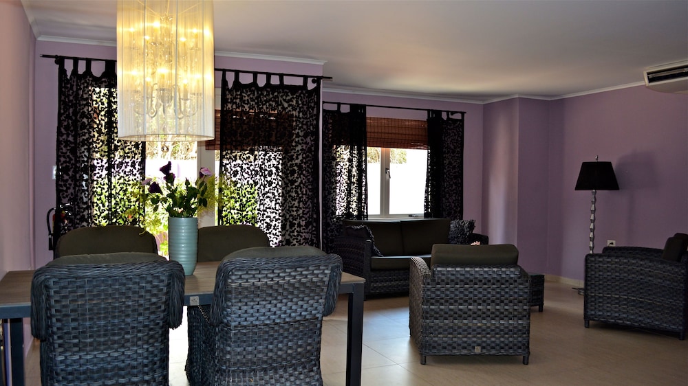 Cadushi Apartments 24/30