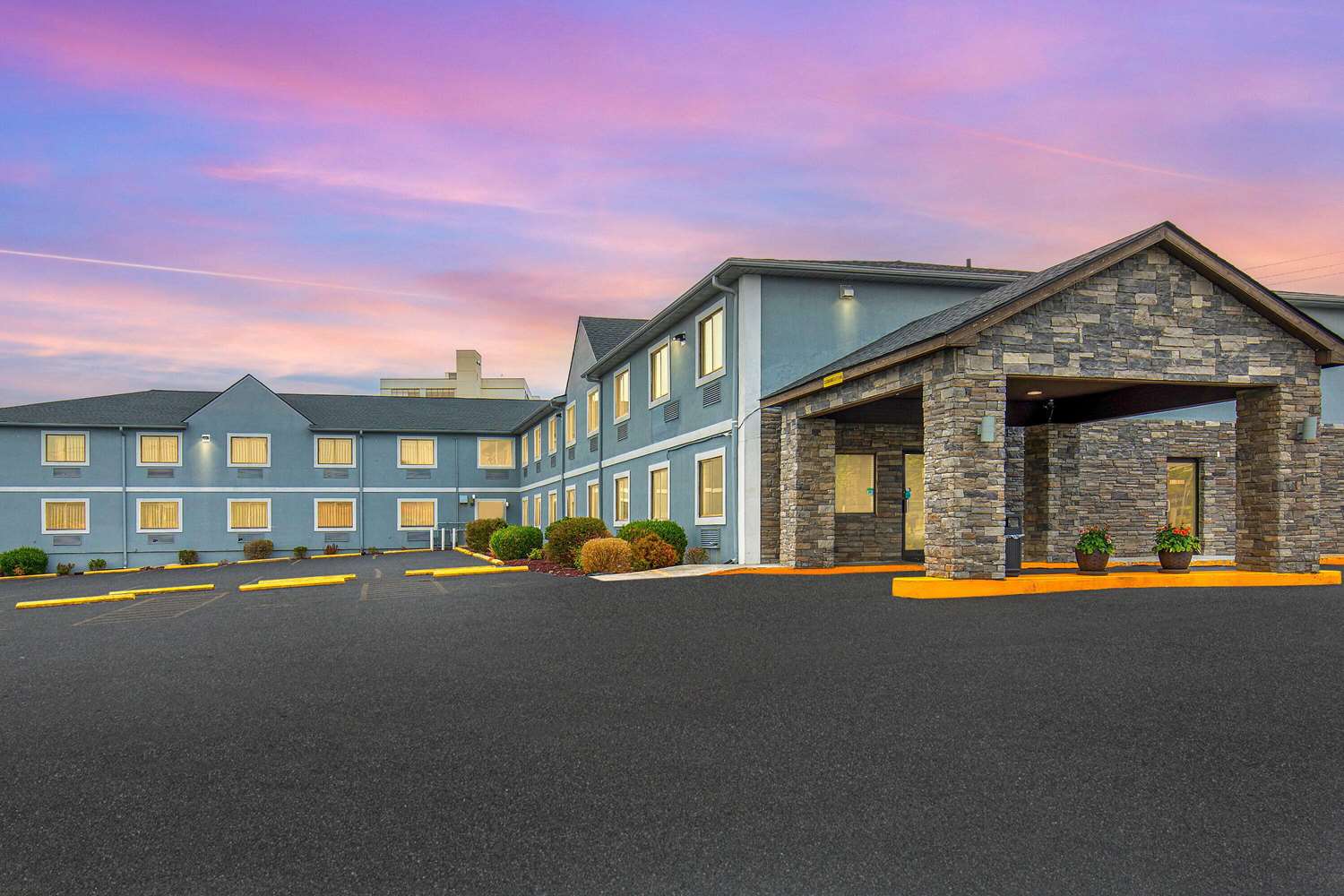 Super 8 by Wyndham Somerset 4/40