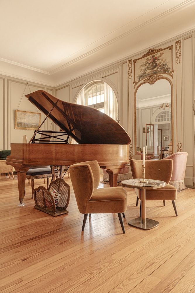 Chateau Du Clair De Lune 28/50