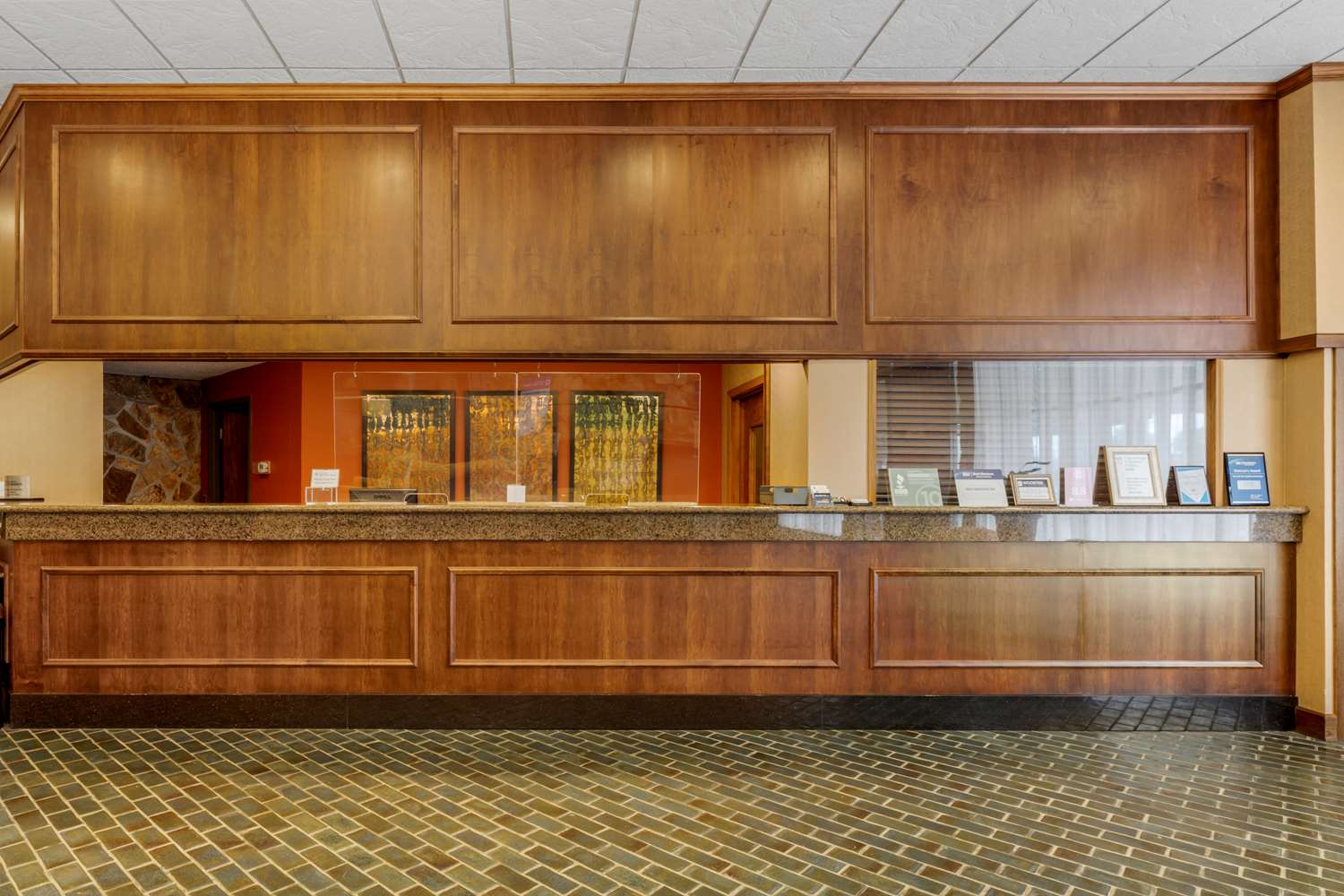 Best Western Plus Wooster Hotel & Conference Center 7/48