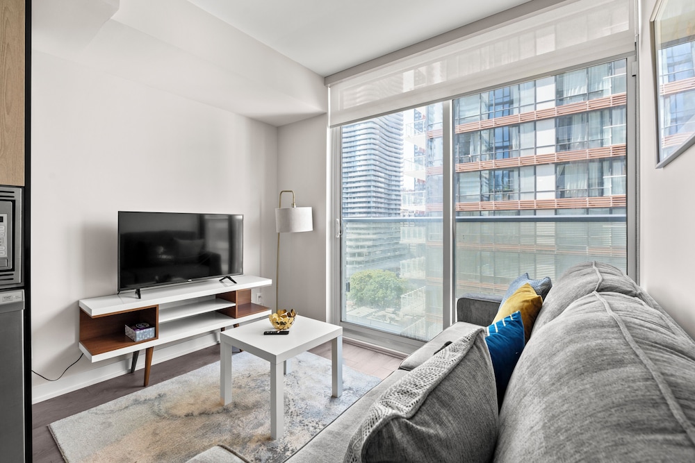 Teahouse Condos in Downtown Toronto 38/50