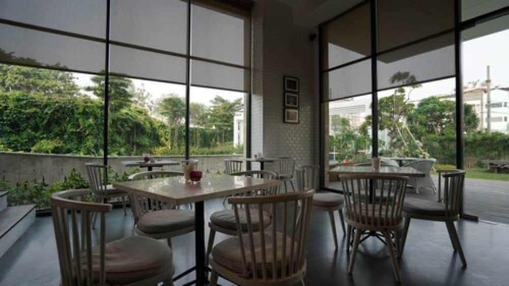 Veranda Serviced Residence @ Puri 62/74