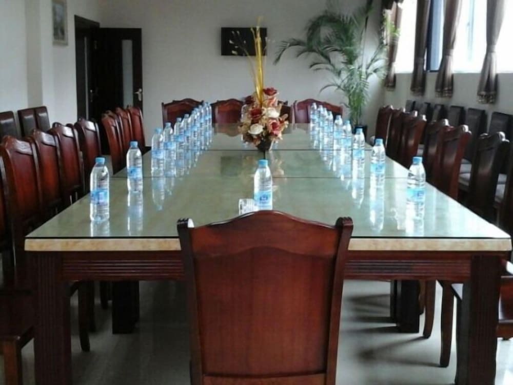 GreenTree Inn Kunming Chenggong University City HSR Station Shilin Street Express Hotel 48/57