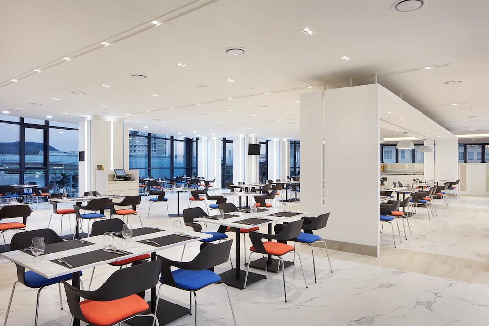Days Hotel & Suites by Wyndham Incheon Airport 32/50