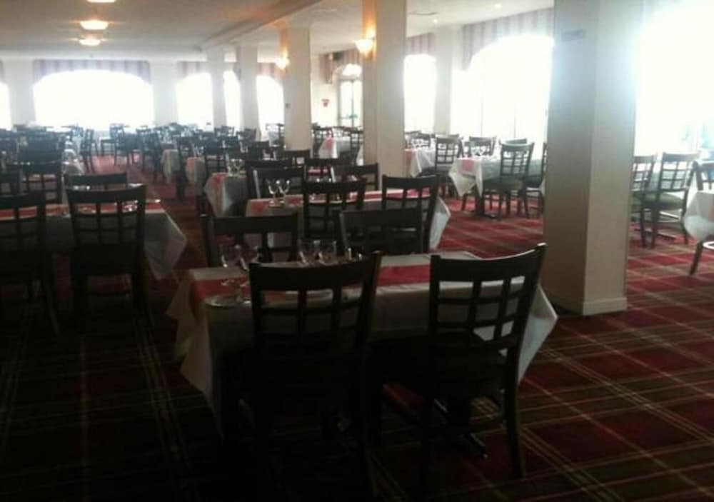Dunollie Hotel 37/50