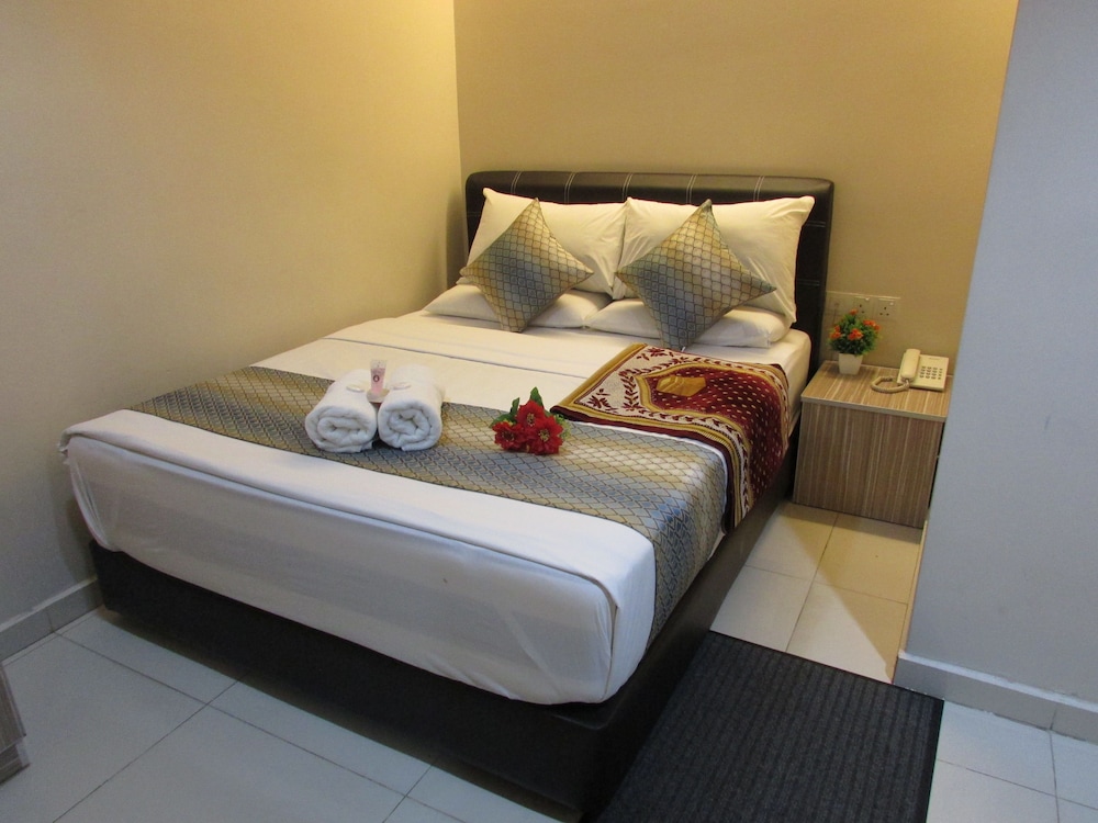 Safari Hotel 20/45