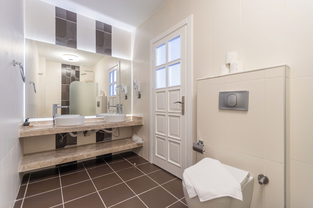 Kalkan Saray Suites Hotel 74/74