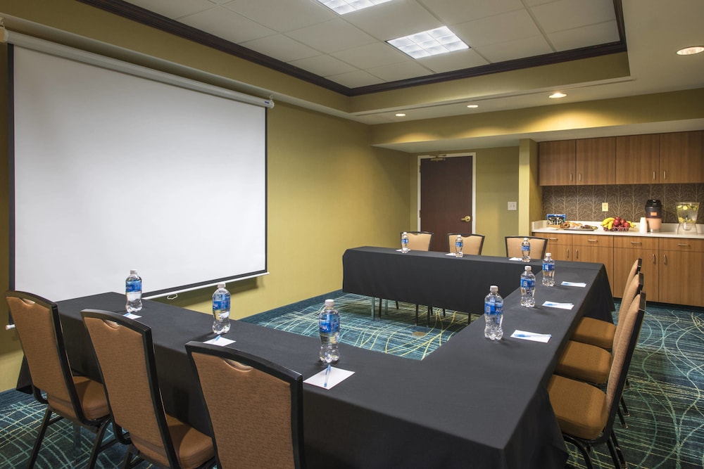 SpringHill Suites by Marriott Charlotte Airport 48/72