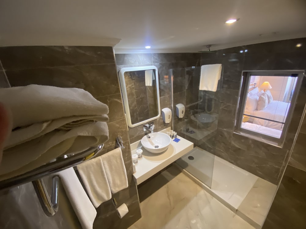 Roseira Beach Resort 42/43