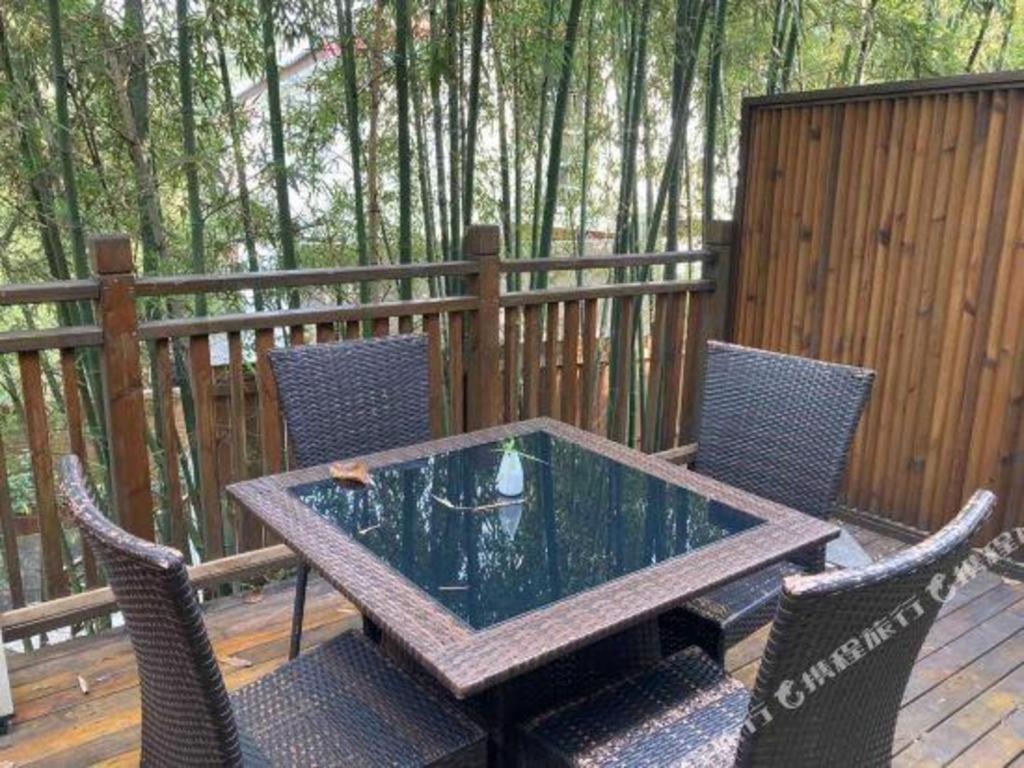 Hangzhou Xihu Tea Villa 76/79