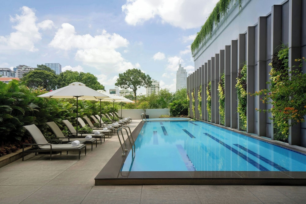 JW Marriott Hotel & Suites Saigon, The Apartments 45/49