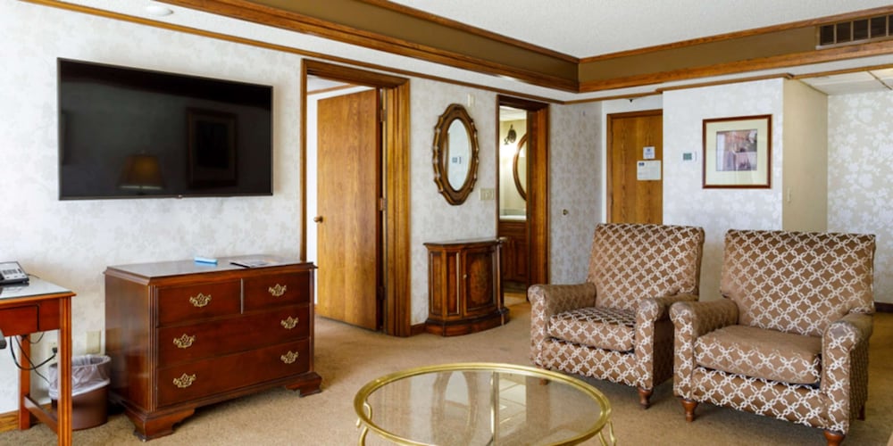 Maverick Hotel And Casino By Red Lion Hotels 9/66