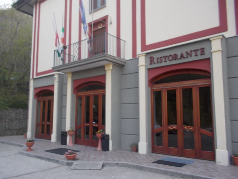 Royal Hotel Montevergine 1/44