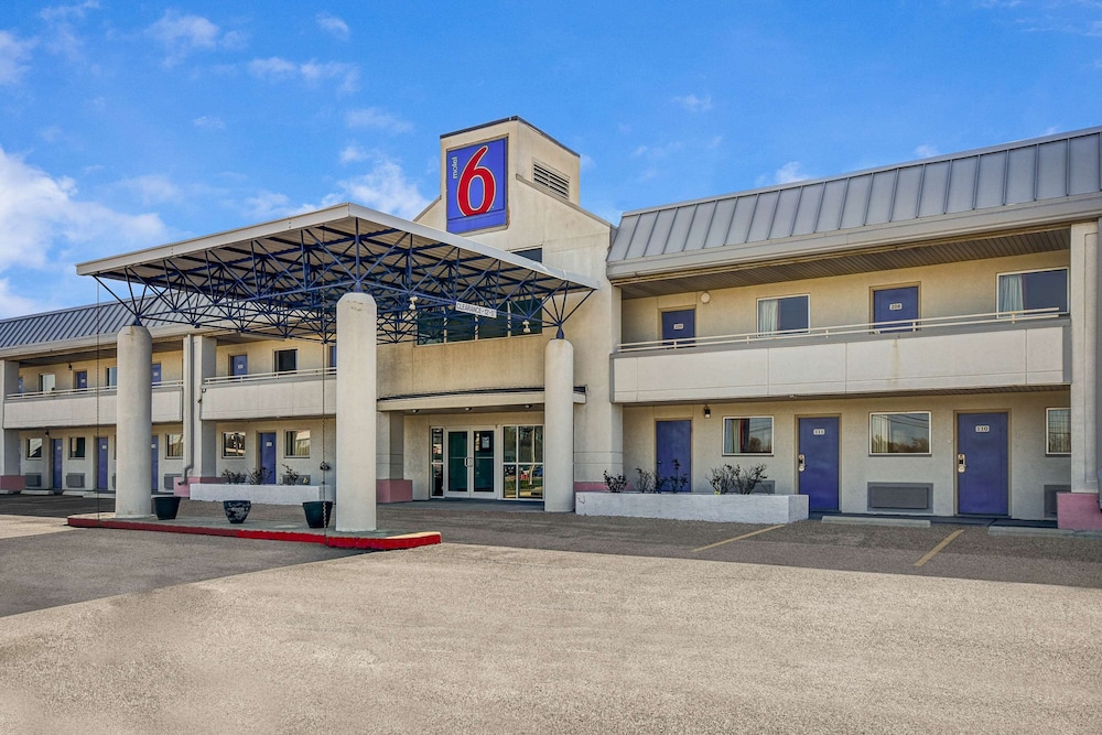Motel6 North Ridgeville, OH - Cleveland Intl Airport - N Ridgeville in NORTH RIDGEVILLE - OH