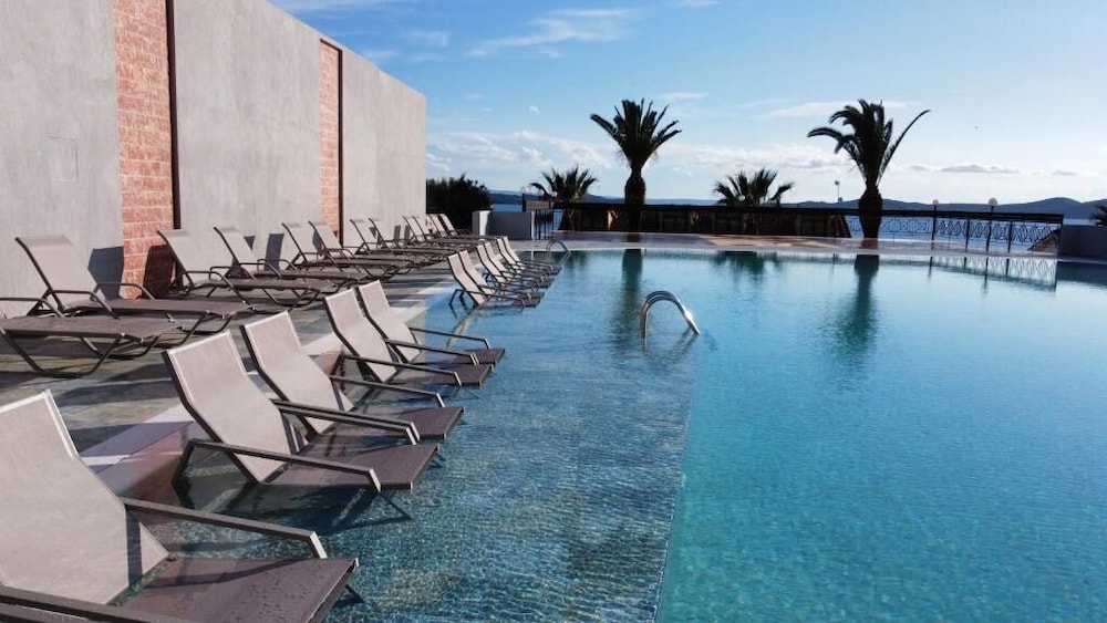Aristoteles Holiday Resort & Spa 68/70