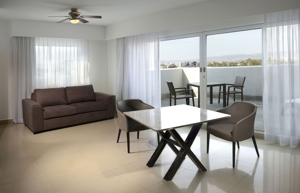HS HOTSSON Hotel Smart Leon Centro Max (ex Wyndham Garden Leon Centro Max) 27/48