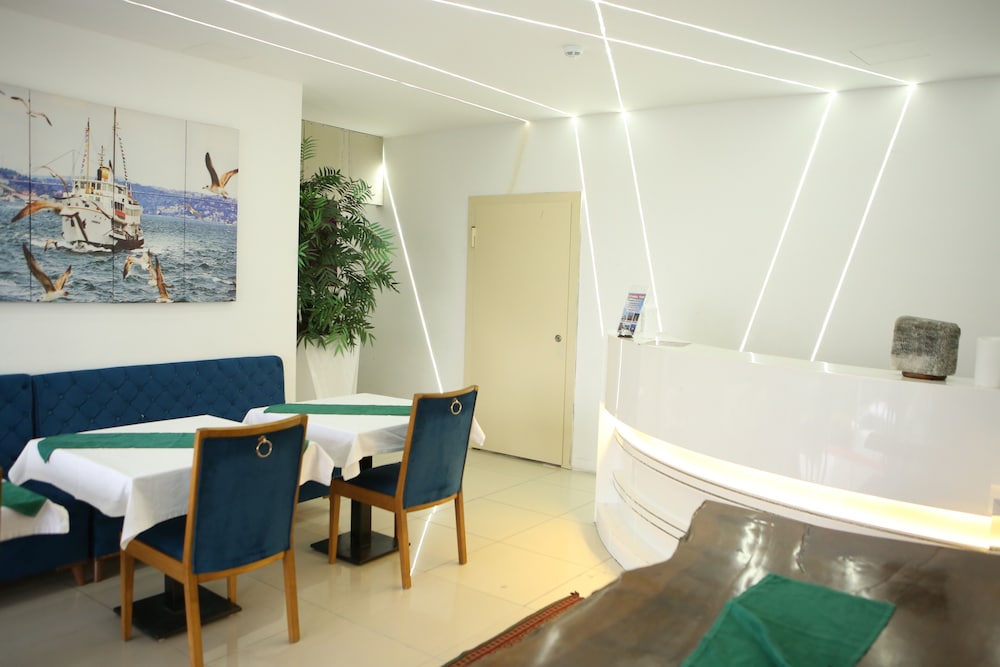 Lily Airport Otel 9/45