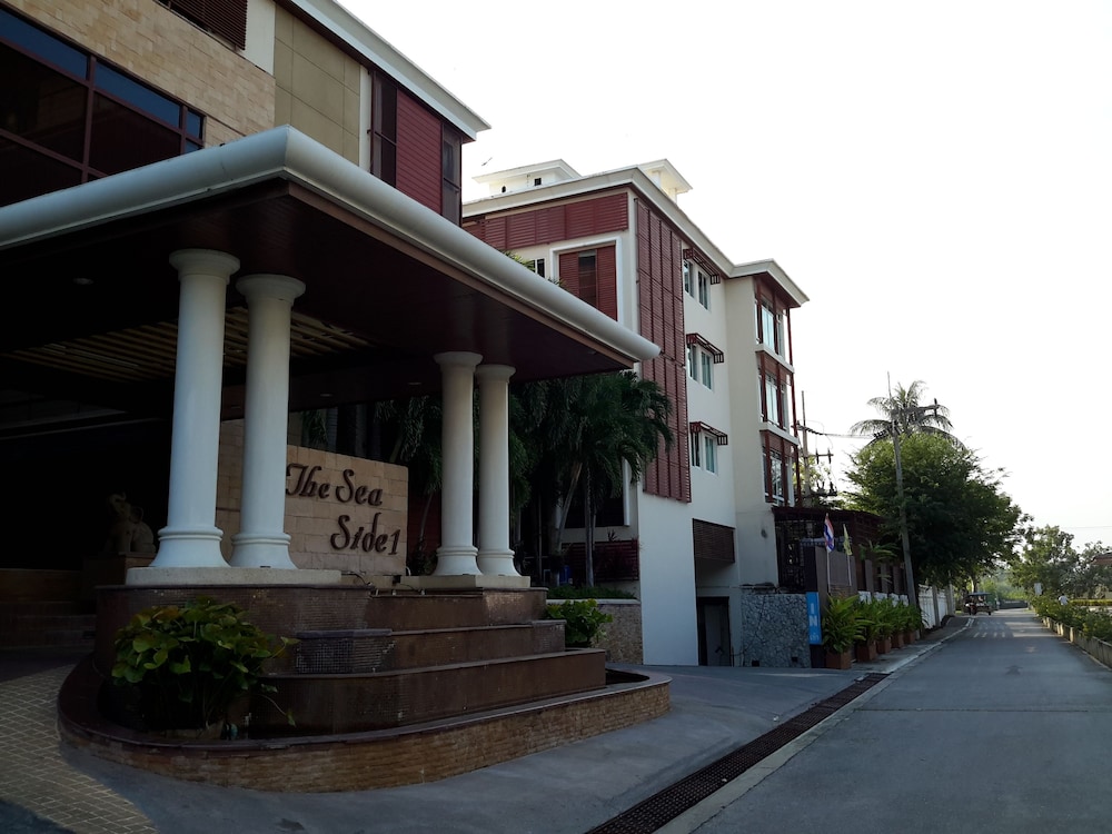 Beachfront Family Penthouse Hua Hin 38/50