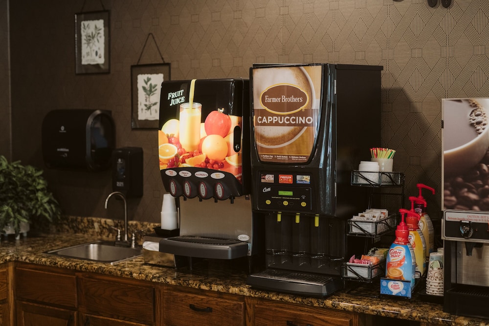 Expressway Suites Bismarck 57/65