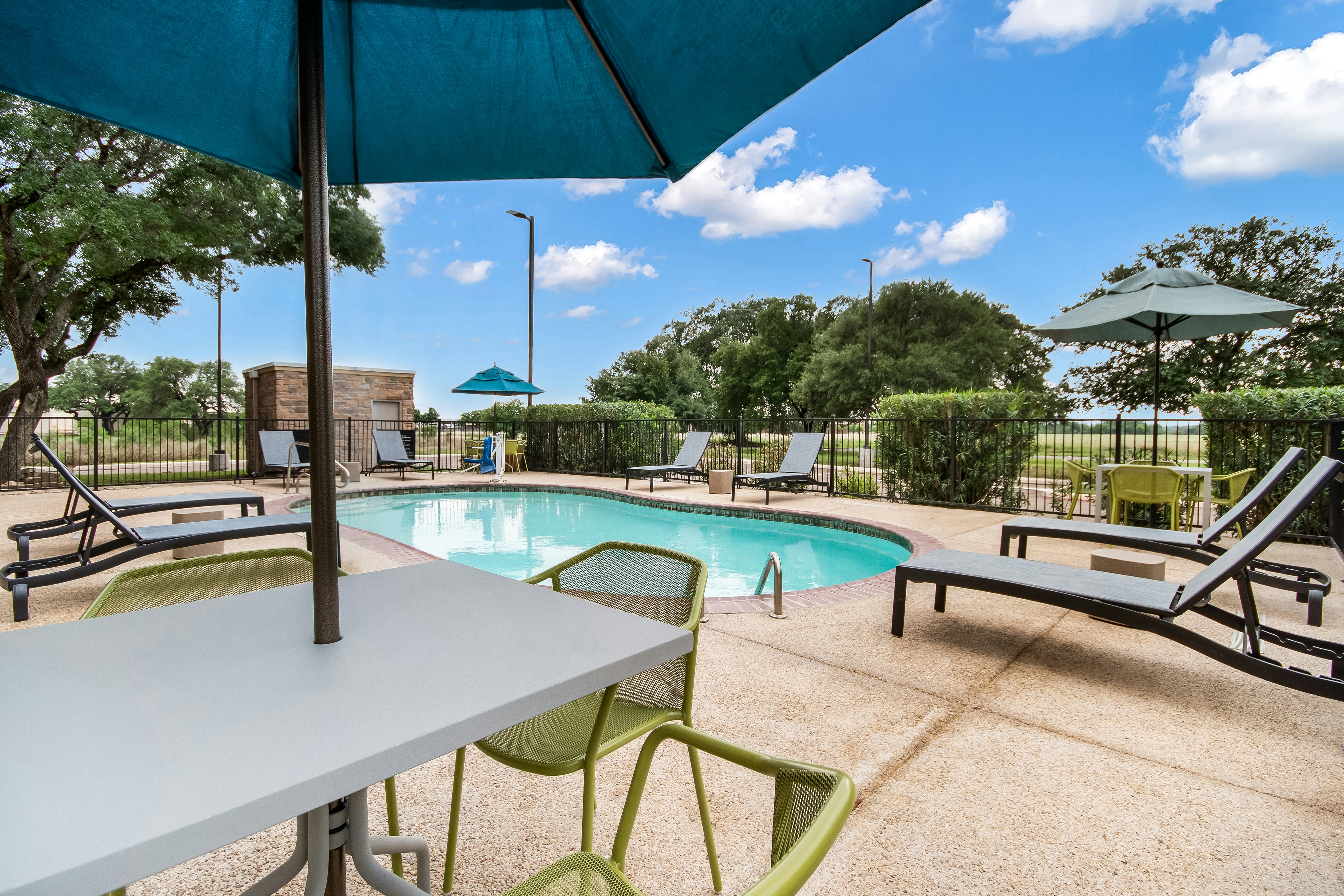 Hampton Inn Uvalde 13/33
