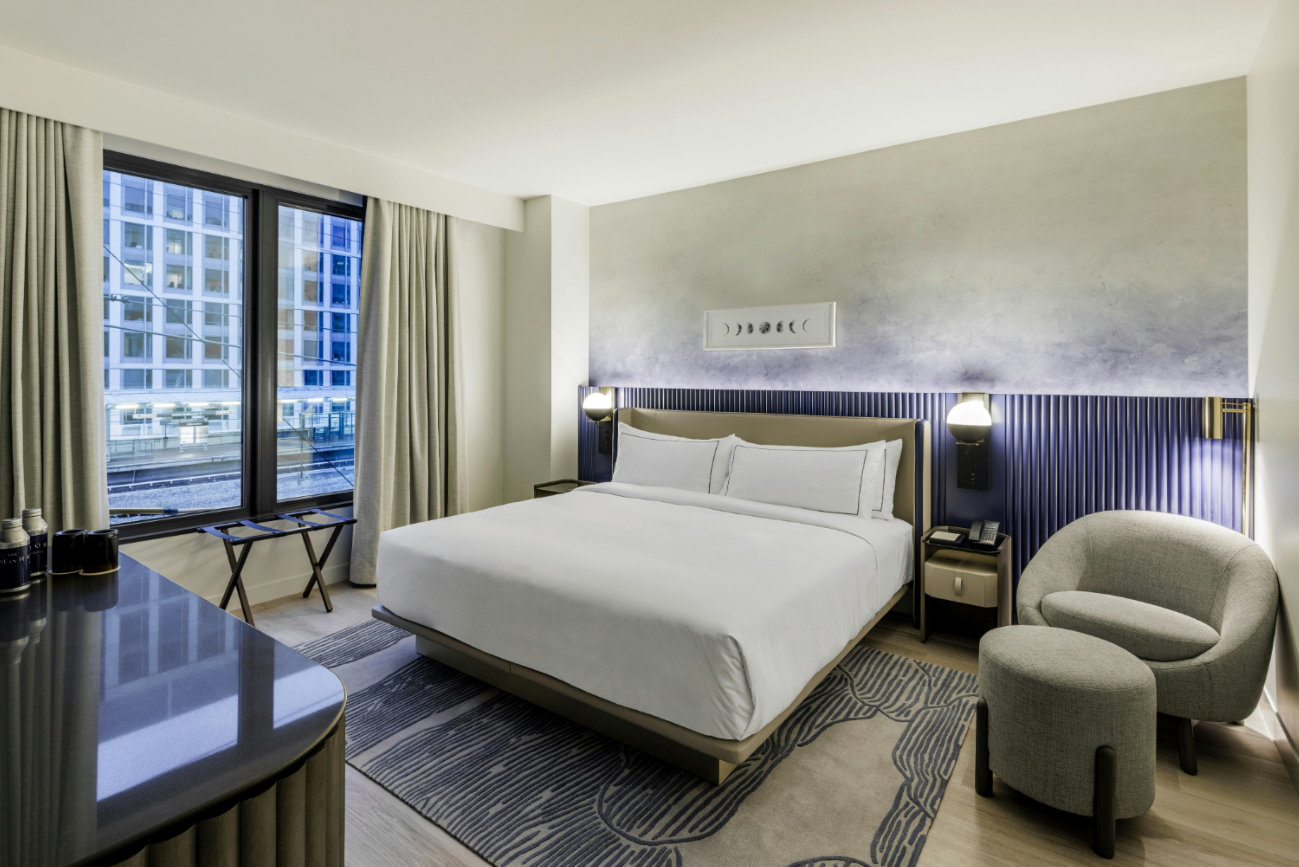 JUNIOR SUITE, KING BED, ACCESSIBLE