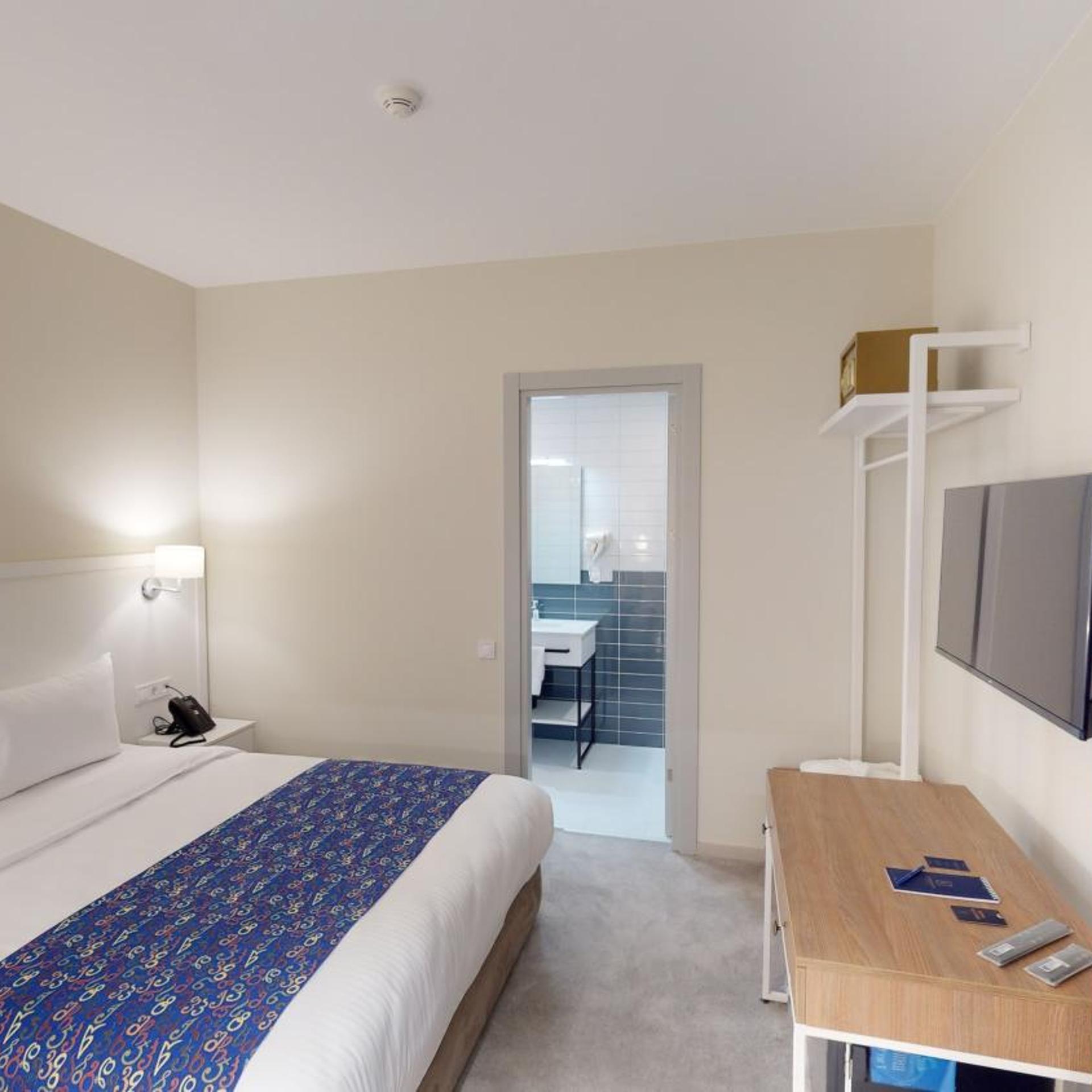 Economy, Double or Twin Bed