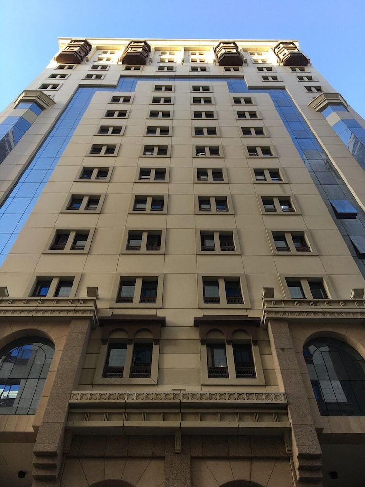 الإيمان طيبة(Kingsgate Hotel Durrat) 6/40