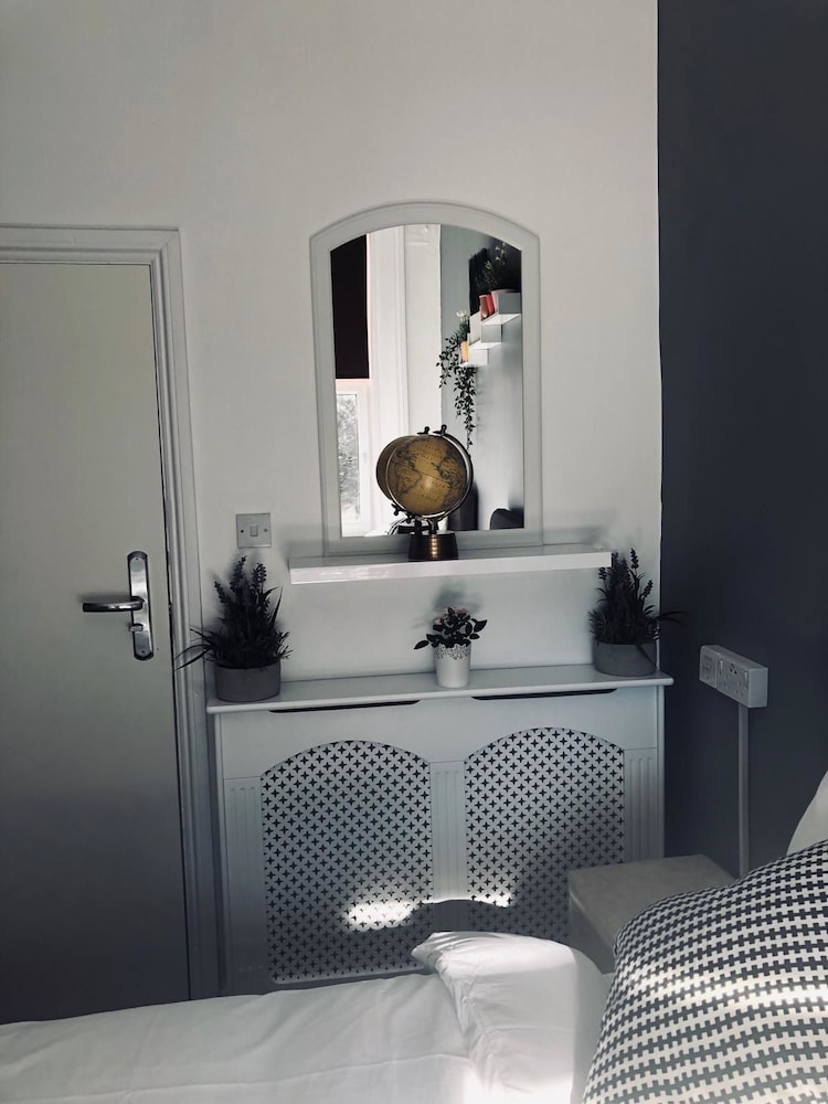 Book a Bed Hostels (ex. Venture Hostel) 64/64