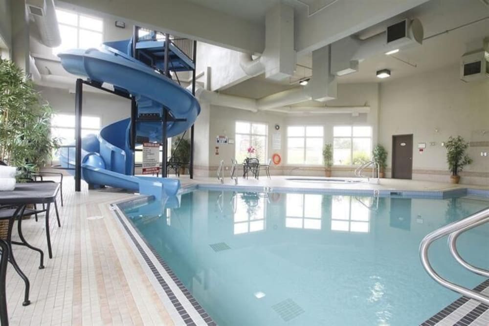 Stonebridge Hotel Dawson Creek 29/48
