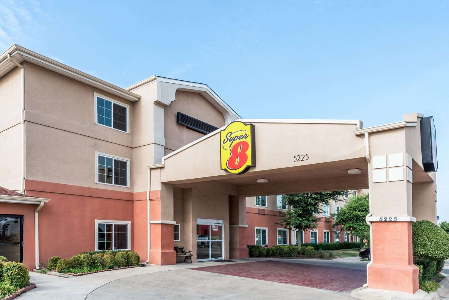 Super 8 By Wyndham Fort Worth North 18/22