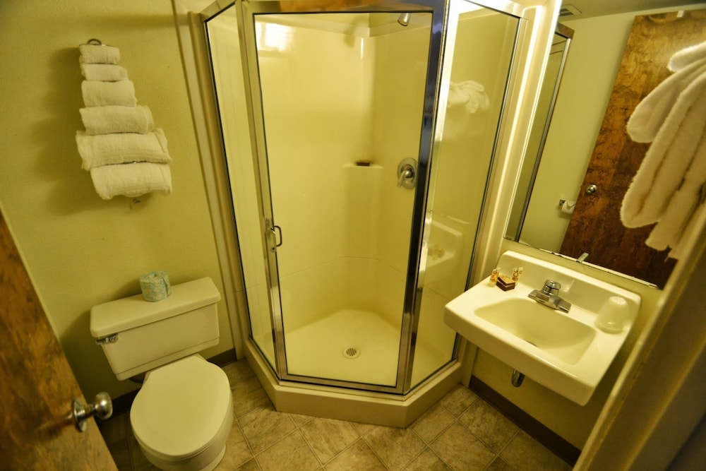 Cedar Grove Lodge 28/29