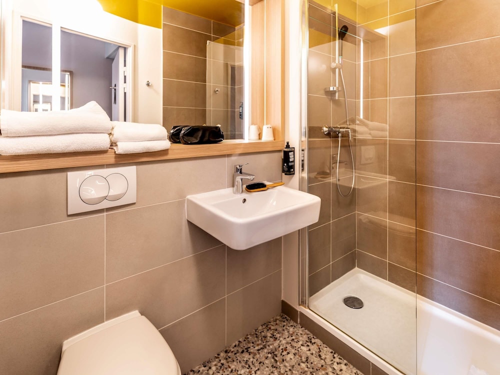 ibis Styles Prevessin Geneve Aeroport 44/50