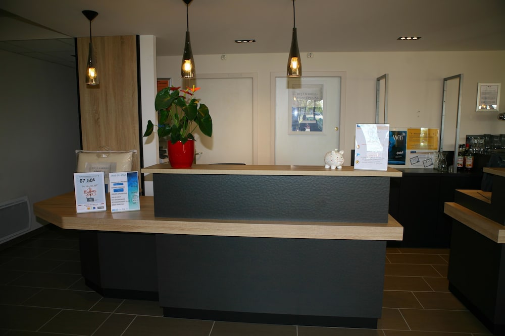 Kyriad Chateauroux 5/37