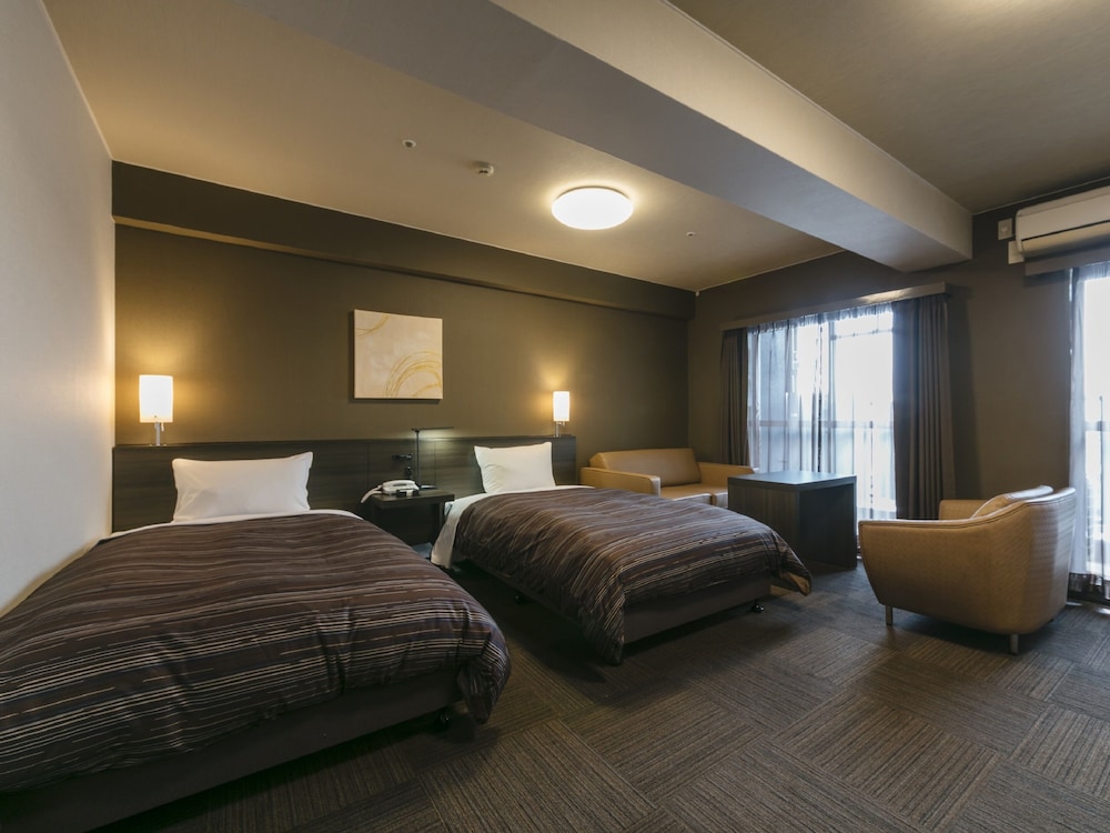 Comfort, Twin Beds, East Wing, Smoking
