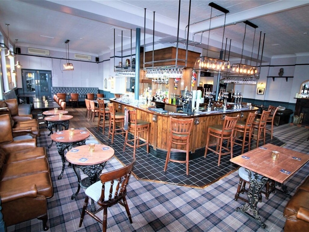Summerfield Pub & Boutique Rooms 14/21