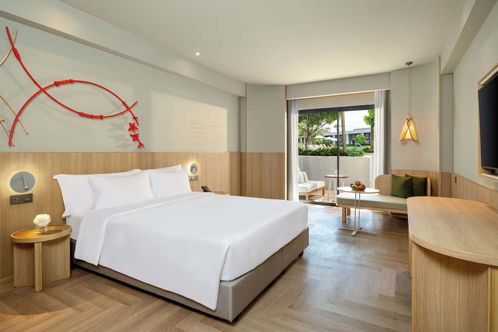 Superior, King Bed, Garden Wing