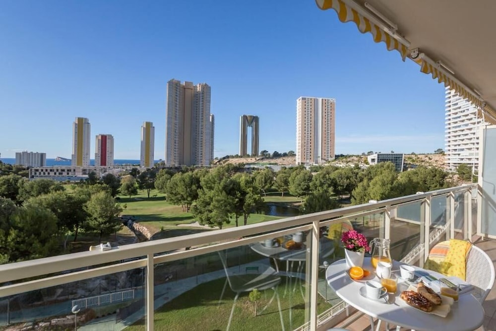 PIERRE AND VACANCES BENIDORM PONIENTE(FORMERLY BENIDORM VIDA AND GOLF) 18/58