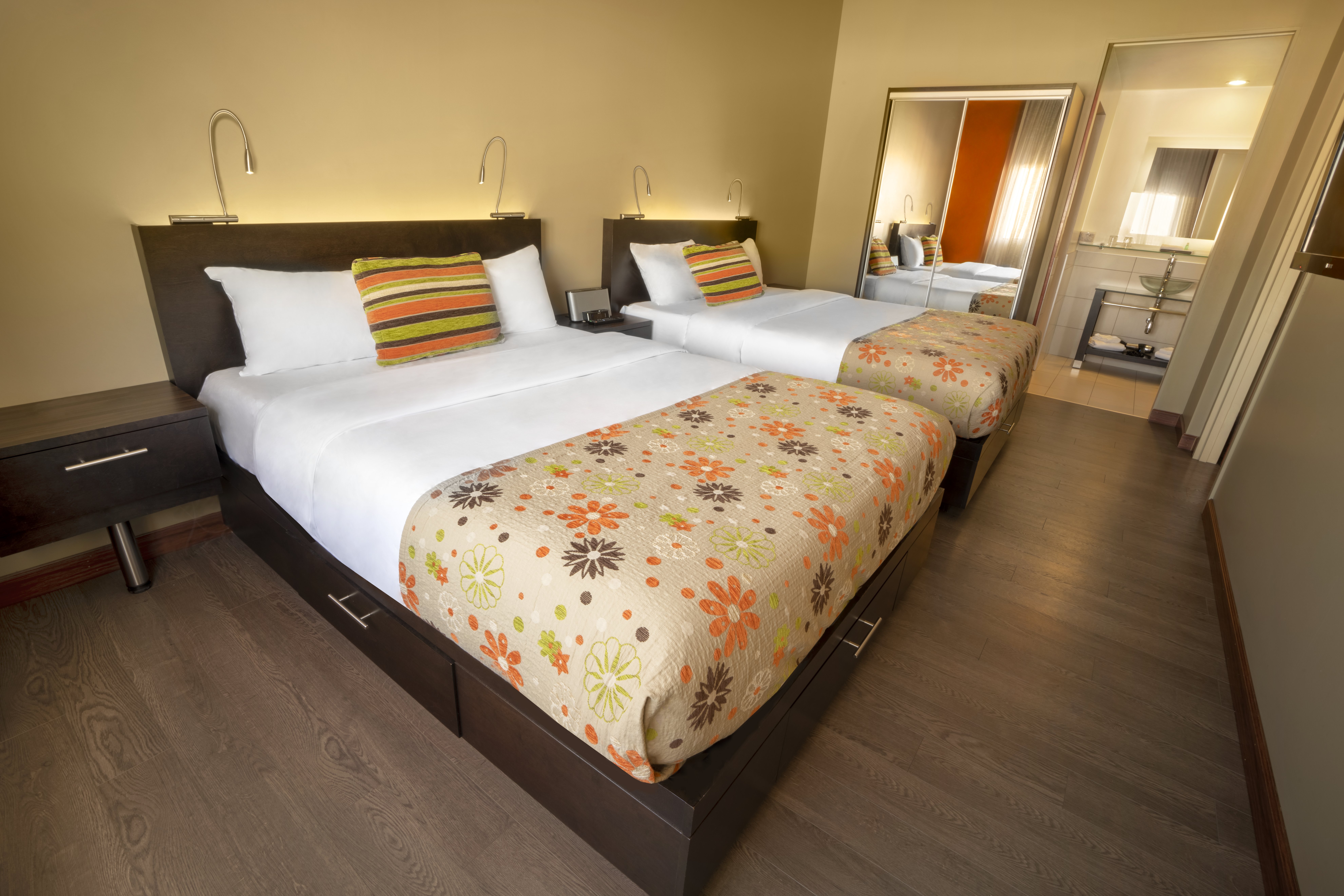 Must Hotel 10/41