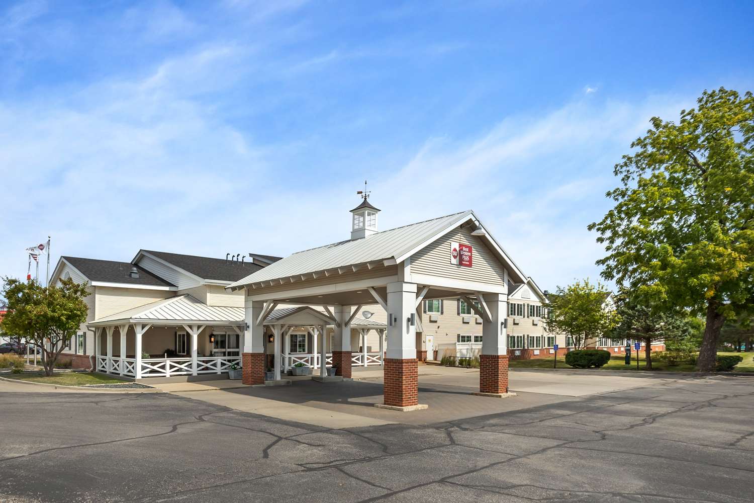 Best Western Plus University Park Inn and Suites 2/19