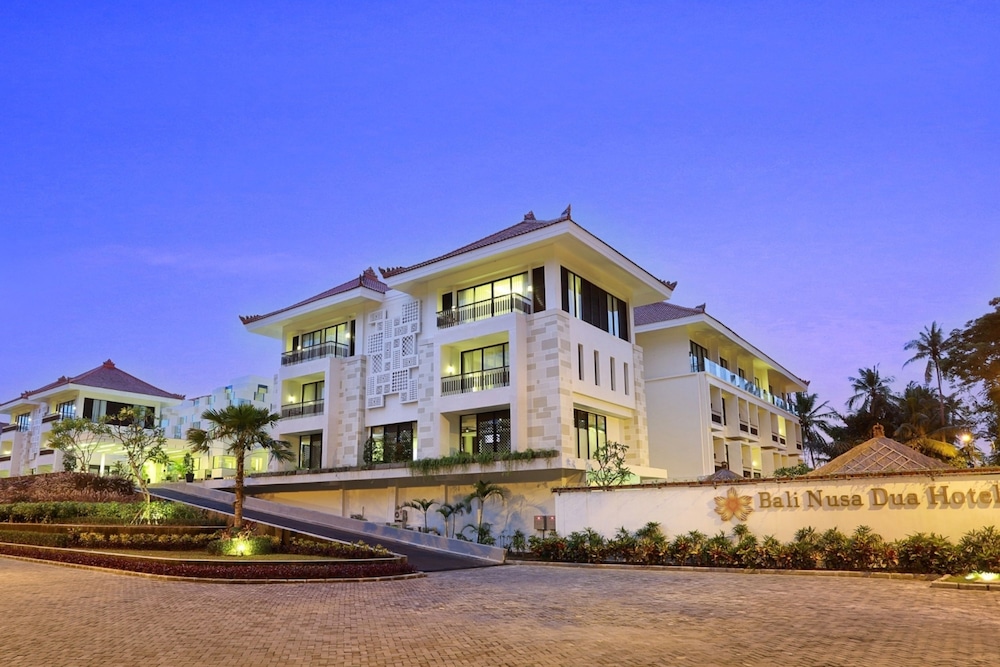 Bali Nusa Dua Hotel 4/63