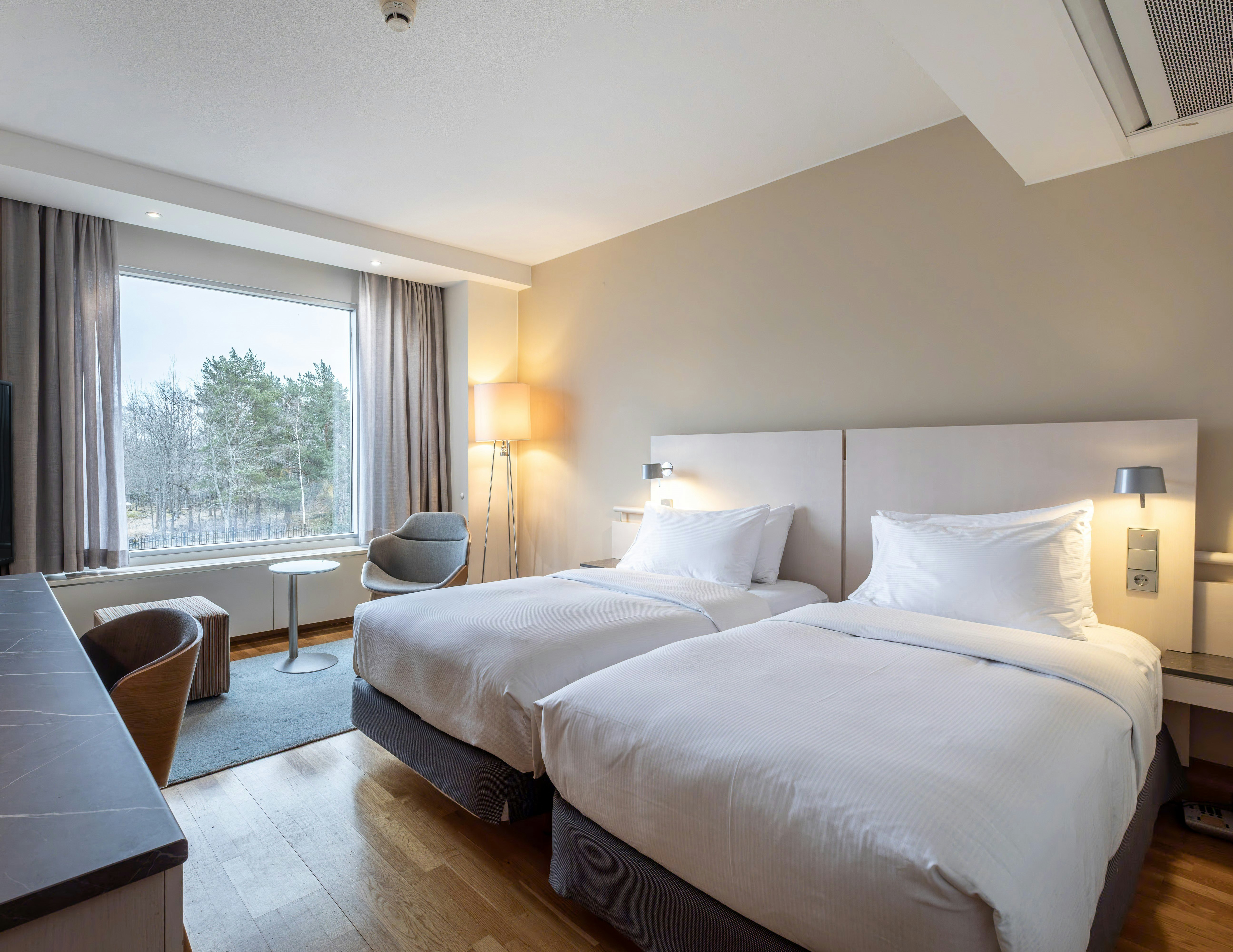 ROOM, TWIN BEDS, PARK VIEW