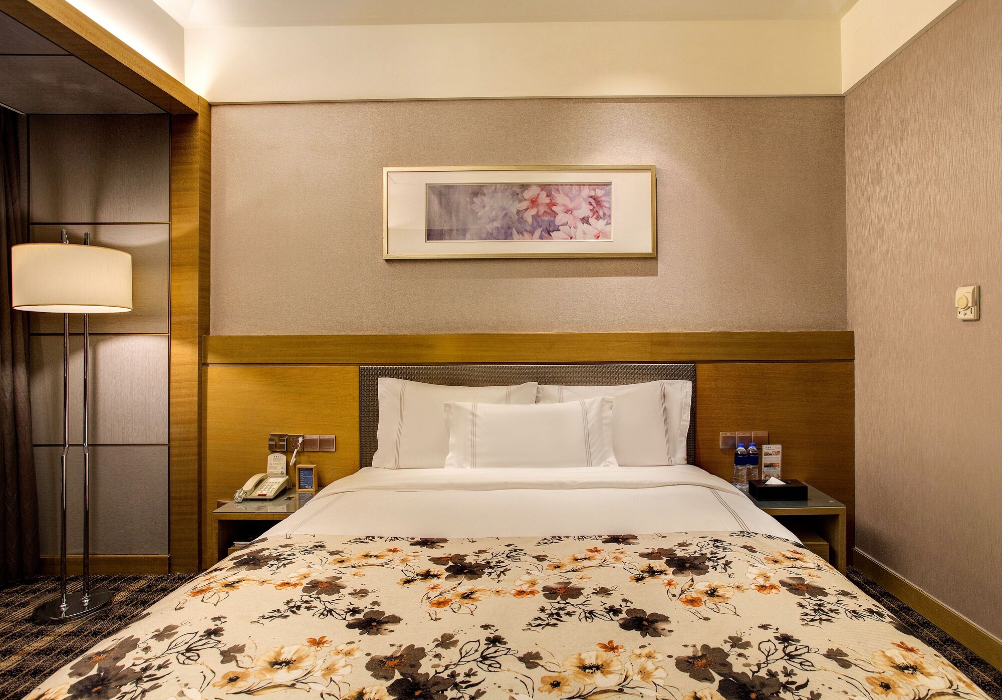 غرفة سوبيريور بإطلالة على المدينة بغرفة نوم واحدة مفردة بسرير كينج، Grand Skylight International Hotel Nanchang 4/5