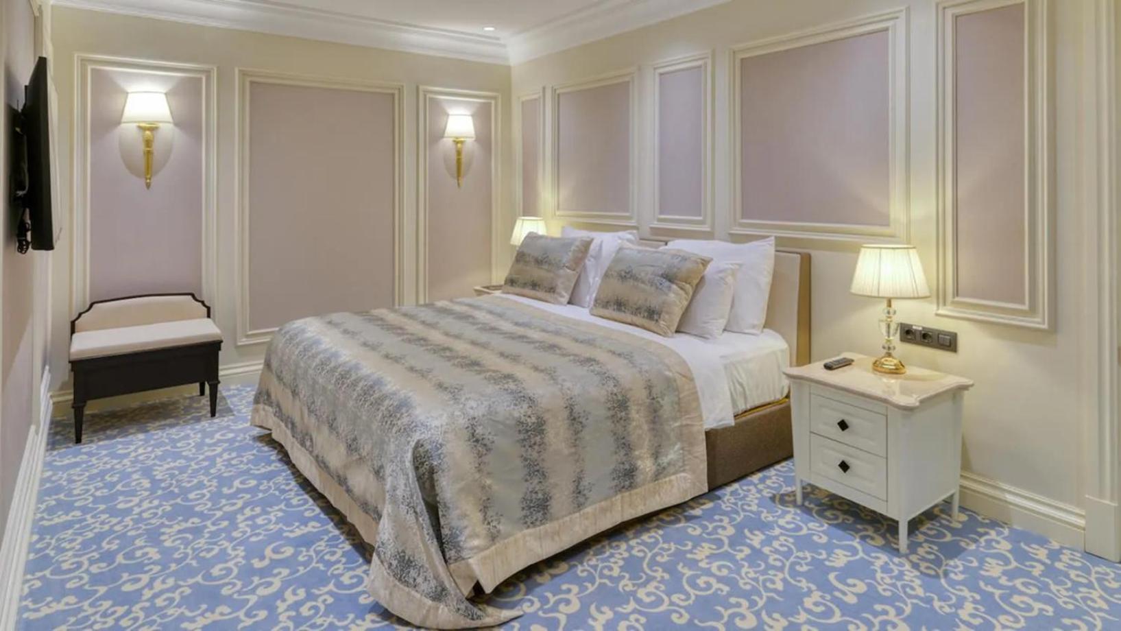 Economy, King Bed, No Window