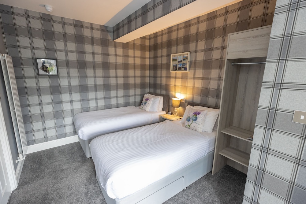 City, Twin Beds، Aye Stay 2/4