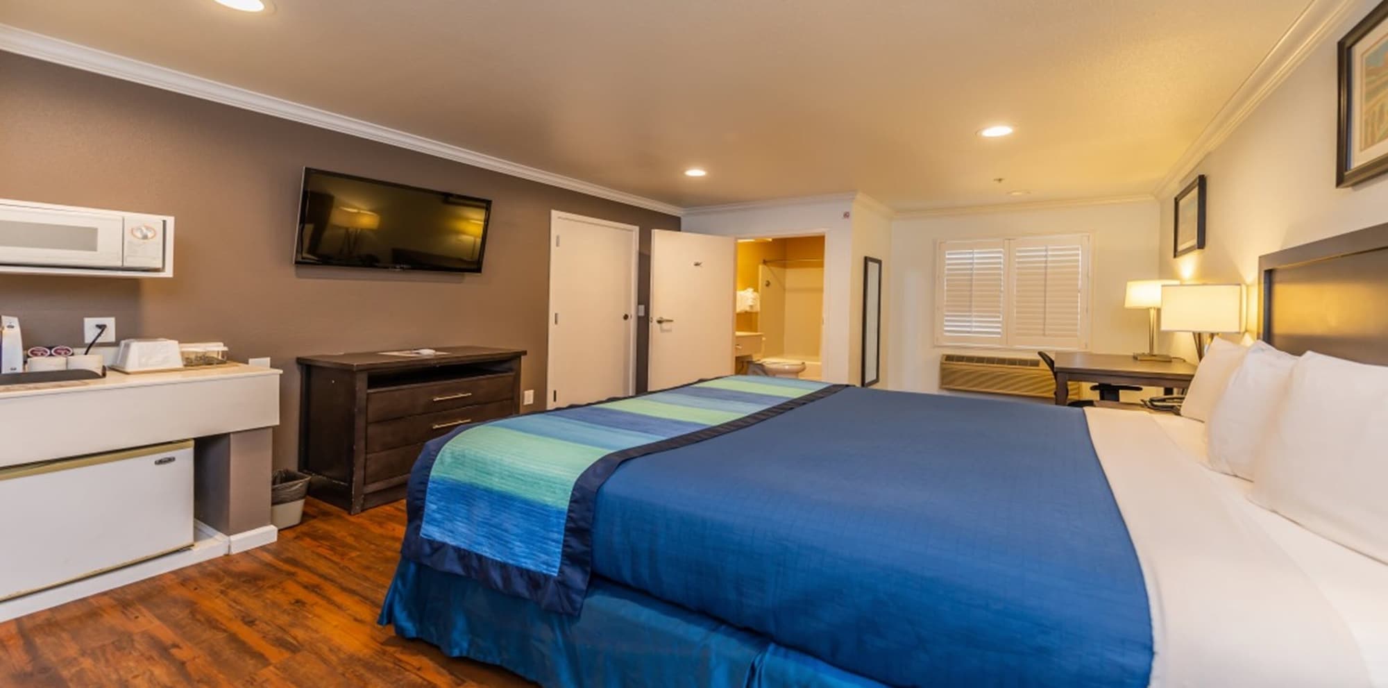 ROOM, KING BED, ANNEX, ACCESSIBLE