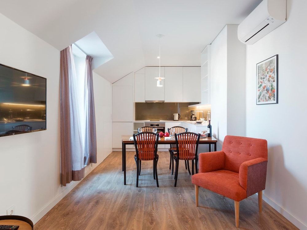 Lisbon Serviced Apartments Avenida 44/67