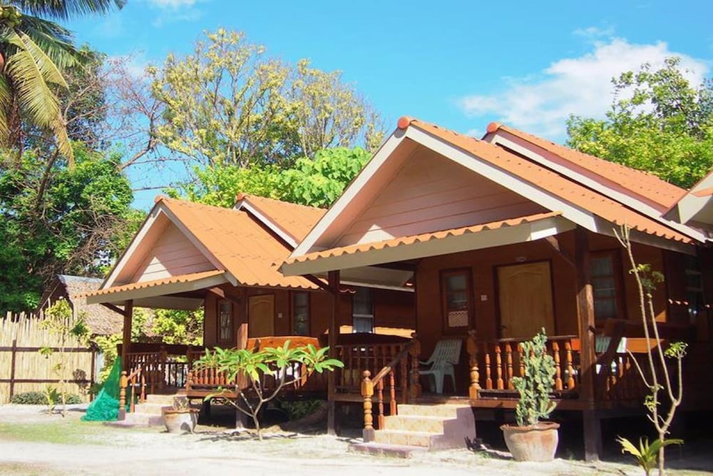 Coco Beach Bungalows 9/77