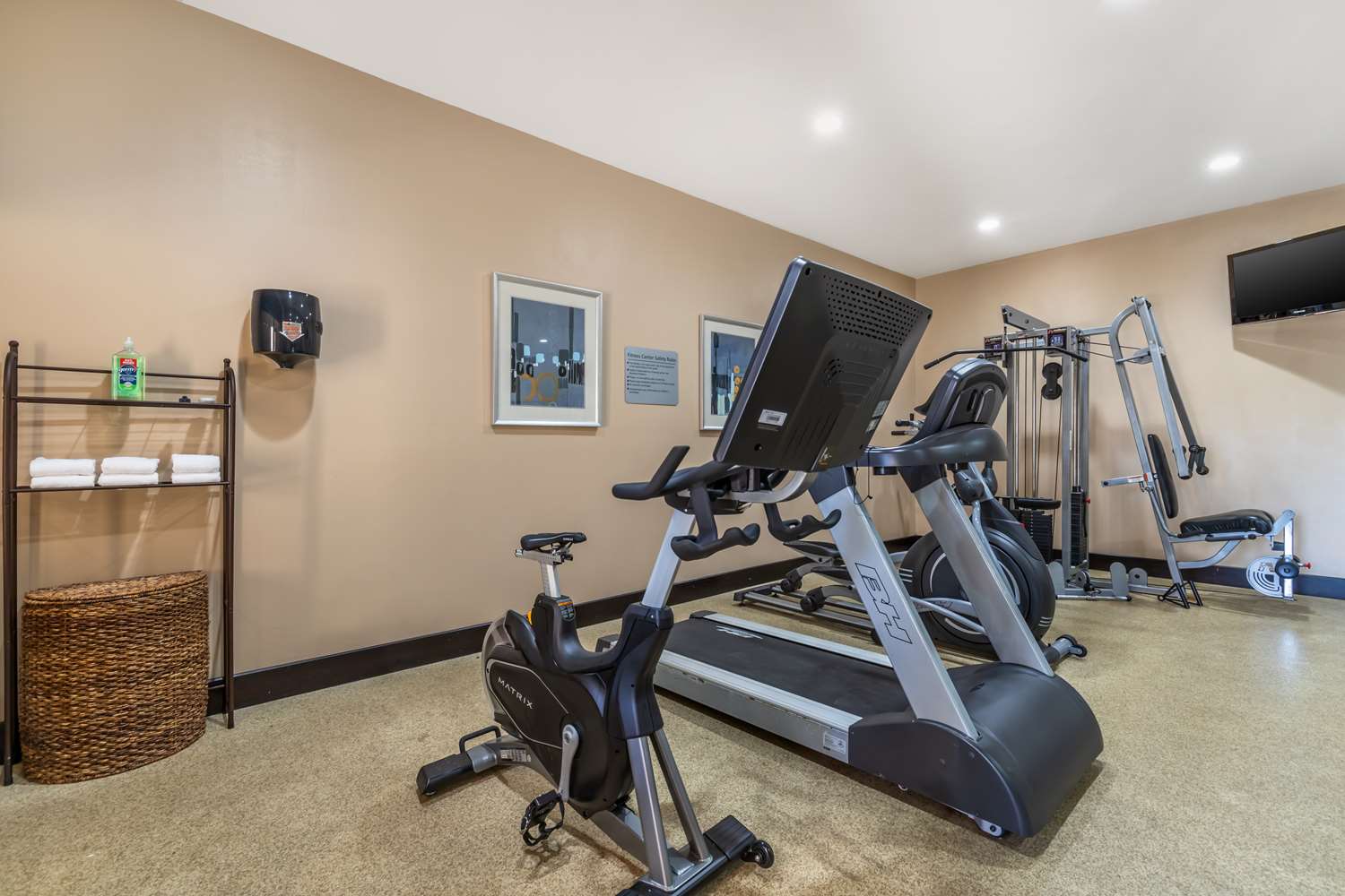 Best Western Plus Lytle Inn and Suites 12/29