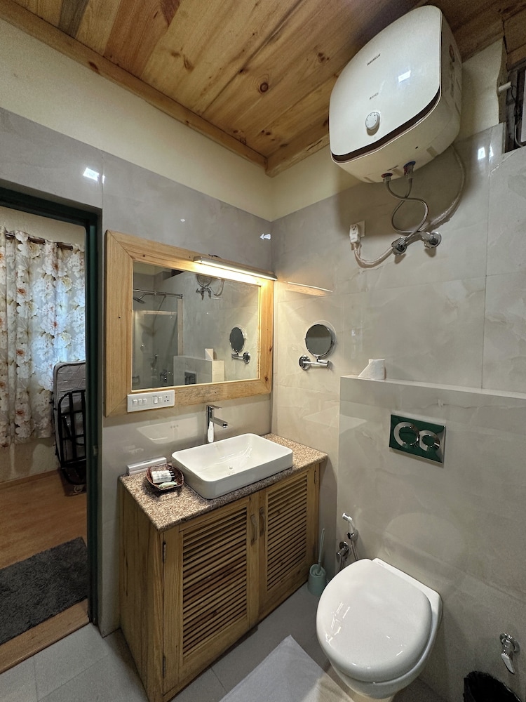 Latitude 29 By The Lake Resort 50/50