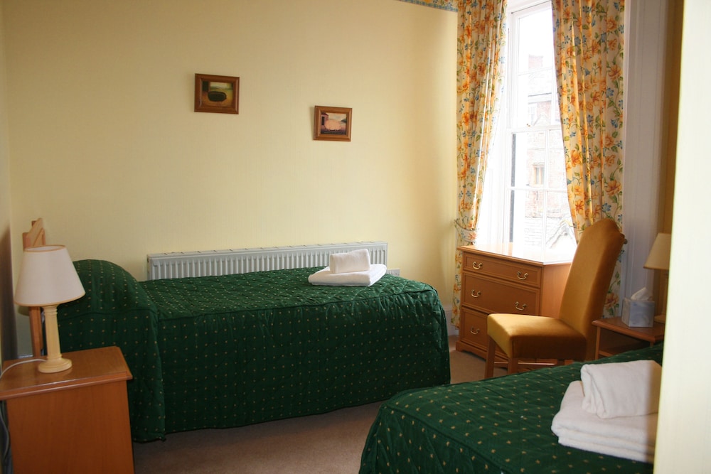 Yarn Market Hotel 44/64